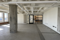 90. Suite 900