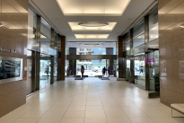 37. Lobby