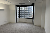 82. Suite 800