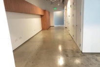 39.  Suite 100