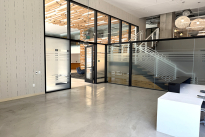 35. Suite 100
