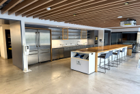 17. Suite 100