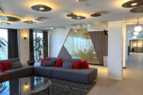 90. Suite 1200