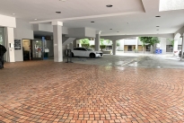 17. Valet