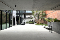 10. Plaza