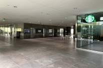 32. Plaza
