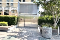 84. Plaza