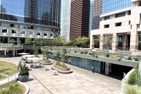 86. Plaza