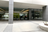 16. Plaza