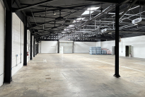 35. 2120 Interior 