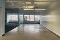 32. Suite 212
