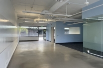 33. Suite 212