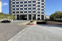 18. Plaza