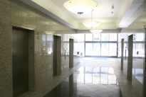 13. Lobby