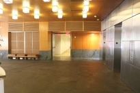 32. Lobby