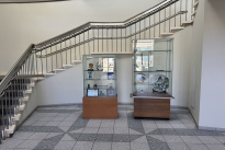 27. Lobby