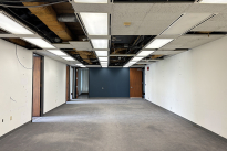 51. Suite 875