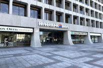 21. Exterior