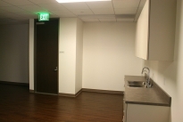 77. Suite 750