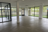 35. 5000 Bld. 300 Suite