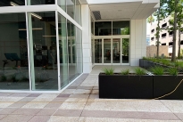 21. Plaza