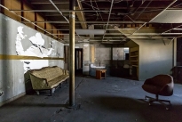 80. Interior