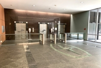 32. Lobby