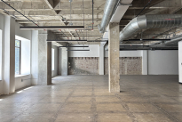 27. Suite 200