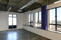 87. Suite 910