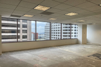 37. Suite 960