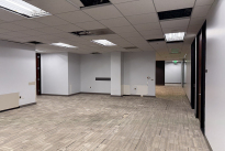 198. Suite 2000