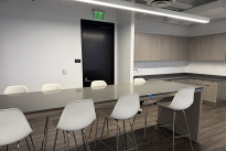 121. Suite 700