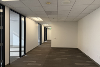 136. Suite 860