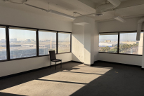 99. Suite 810