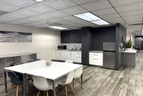 121. Suite 850
