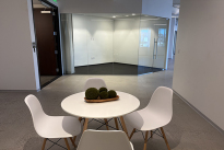 60. Suite 320