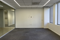 153. Suite 1000