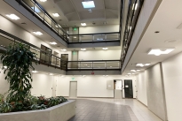 33. Lobby