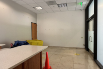32. Suite 100