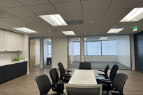 121. Suite 1060