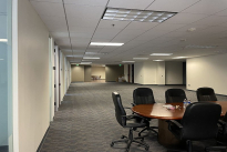 93. Suite 800