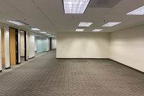 36. Suite  220
