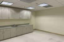 37. Suite  220