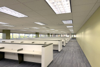32. Suite 200