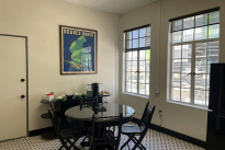 82. Suite 220