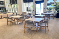 79. Café