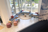 77. Lounge