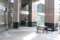21. Plaza
