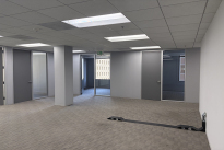 207. Suite 880