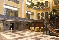 20. Lobby